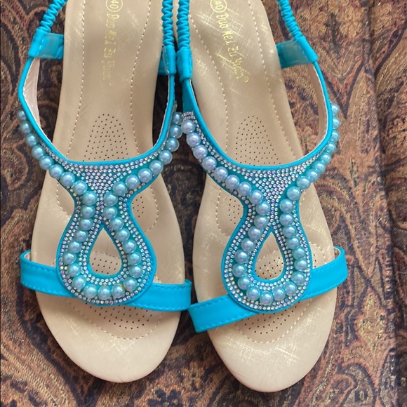 Women Cutout Peep Toe Mid Heel Rhinestones Fashion Breathable Beach Sandals - Picture 2 of 3
